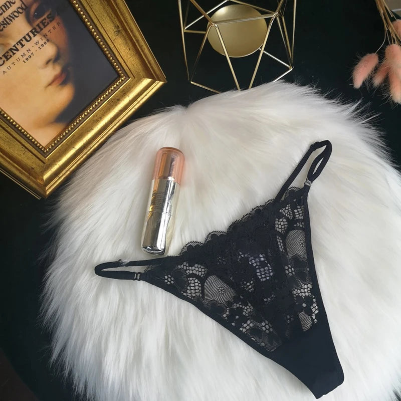 Women's Panties Sexy Lace Thong G-Strings Female Low Waist Underwear Panty French Style Erotic Lingerie Hollow Out Underpants Black 1pc