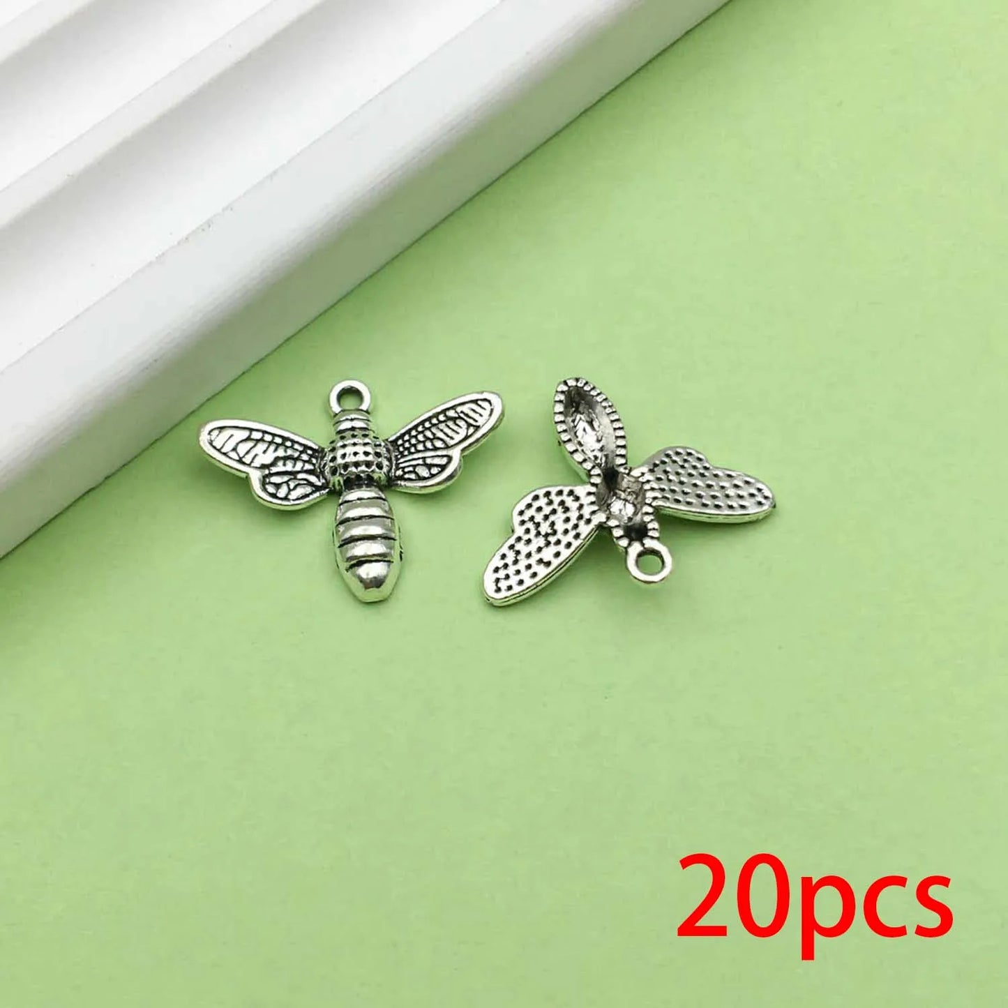 Random 20pcs Alloy Bee Design Charms Vintage Insect Pendants for DIY Bracelet Necklace Jewelry Making Accessories style 6
