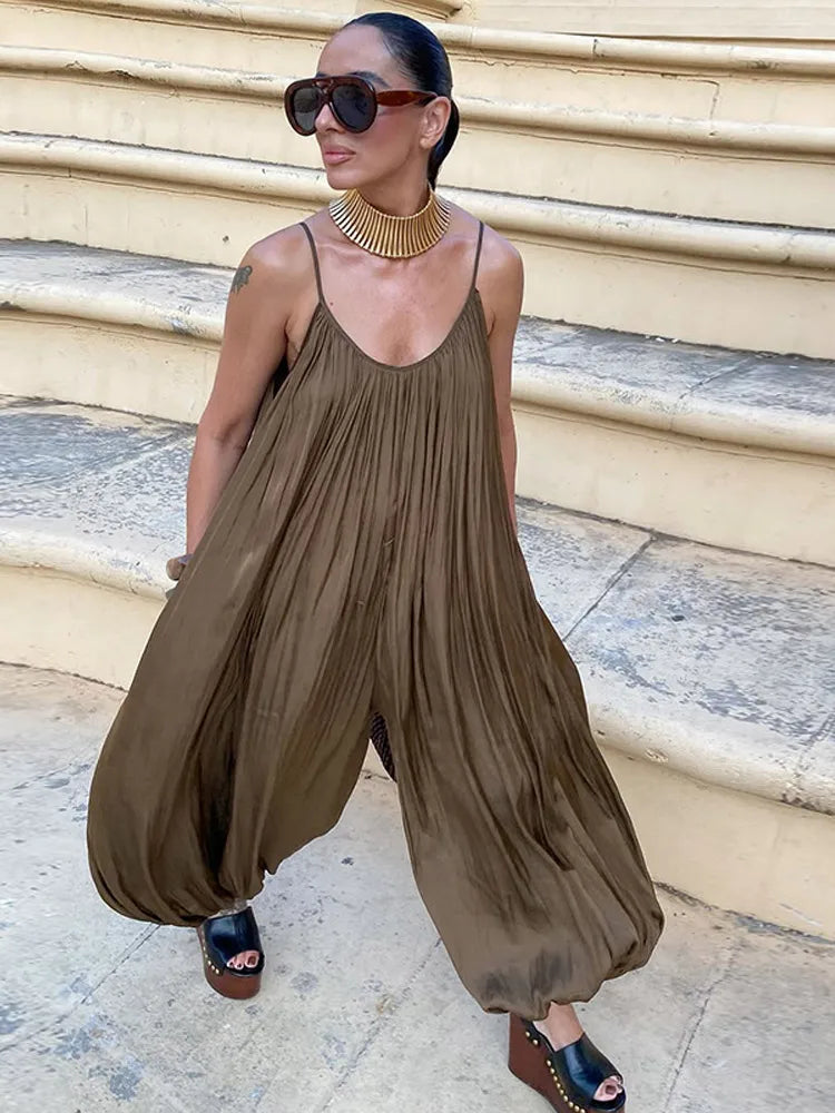 Fashion Solid Pleated Jumpsuit Women Chic Sleeveless U Neck Backless Loose Vacation Pants Set 2025 Summer Holiday Street Outfit Brown