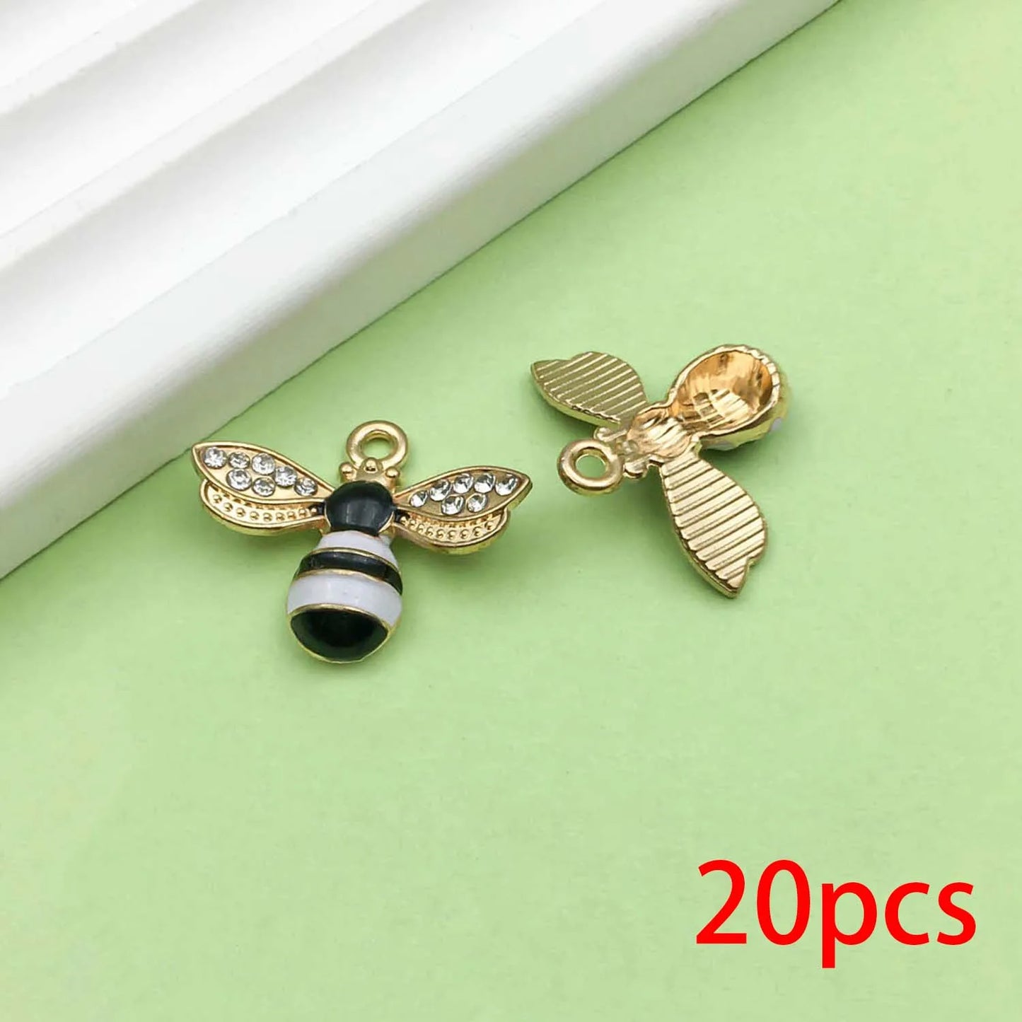 Random 20pcs Alloy Bee Design Charms Vintage Insect Pendants for DIY Bracelet Necklace Jewelry Making Accessories style 10