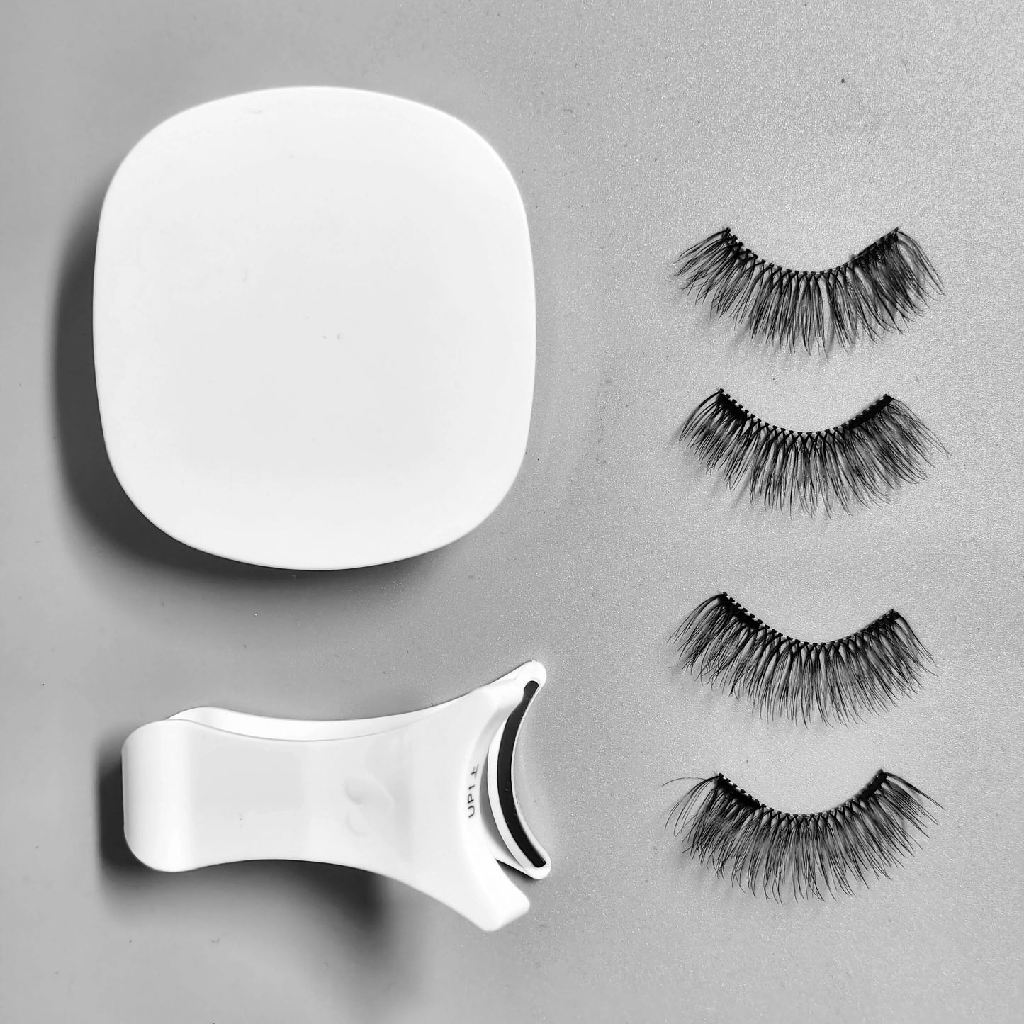 Yiernuo Magnetic false eyelashes integrated box new glue-free false eyelashes kit SD25 CHINA