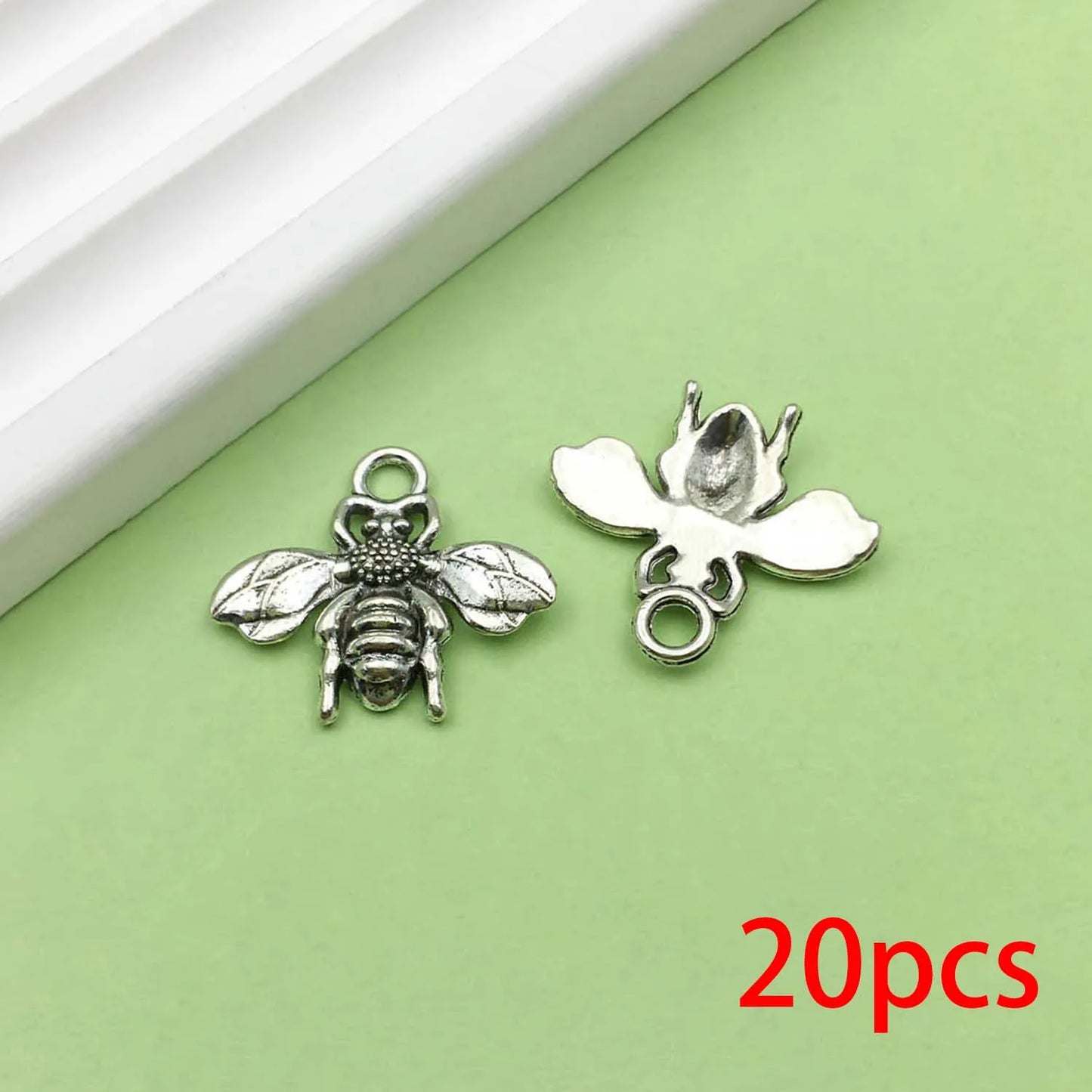 Random 20pcs Alloy Bee Design Charms Vintage Insect Pendants for DIY Bracelet Necklace Jewelry Making Accessories style 8