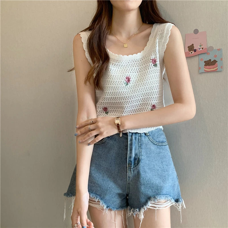 Women Summer Flower Embroidered Knit Tank Tops O-Neck Sleeveless Sweet Camisole Crochet Outer Wear Vintage Loose Inner Crop Tops WHITE One Size