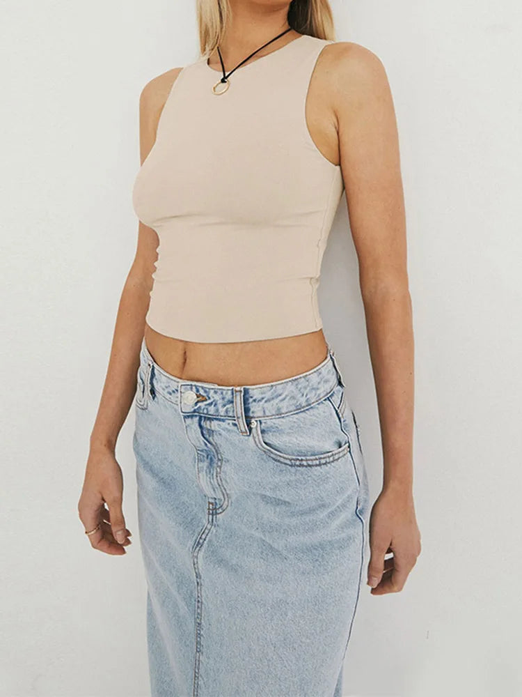 Sleeveless Tight Bottomed Shirt With Round Neck Racerback Top