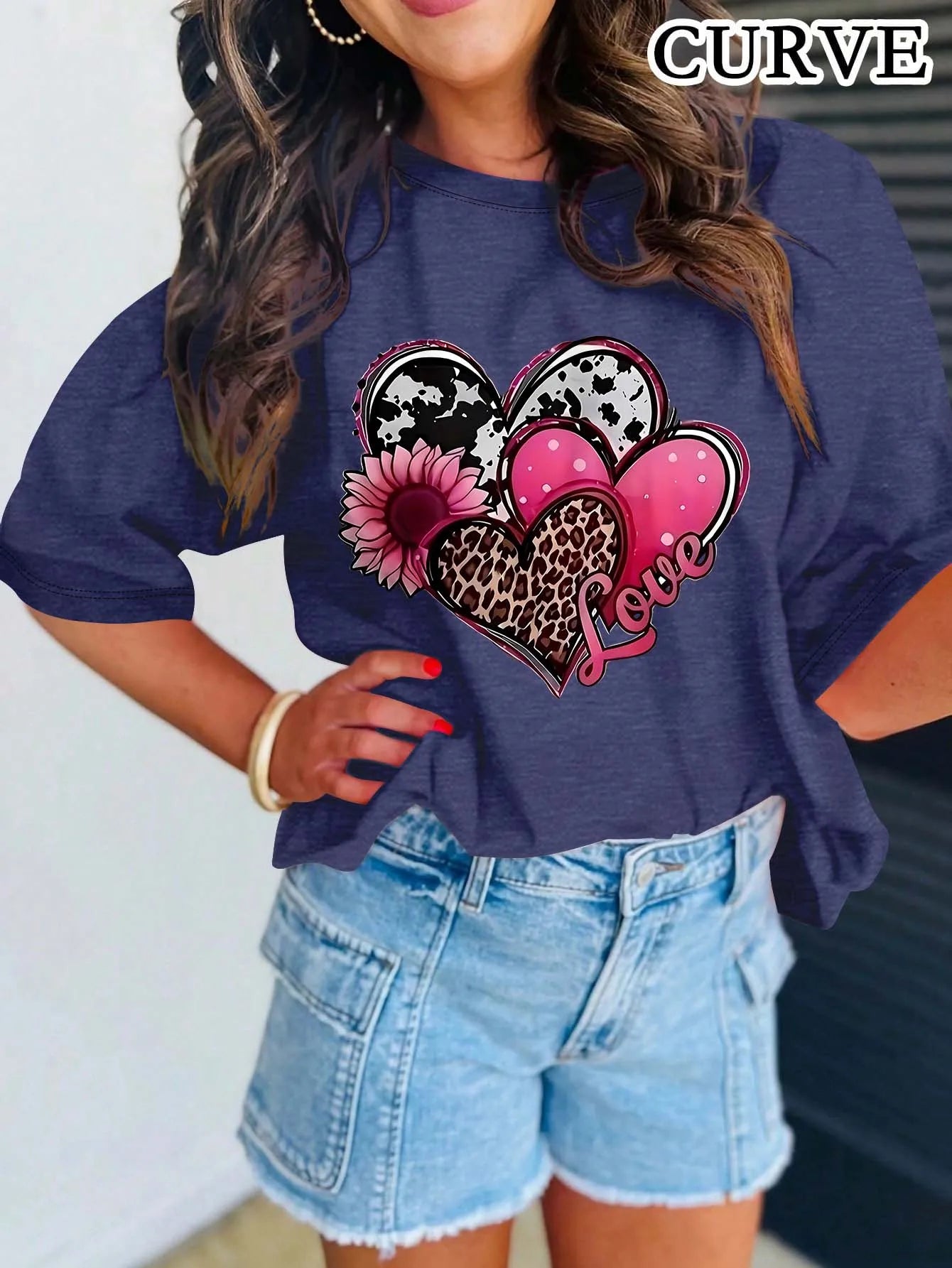 Plus - Size White Round Neck T - Shirt with Heart - Flower - themed Print: Sweet - patterned and Fashion - casual BLUE