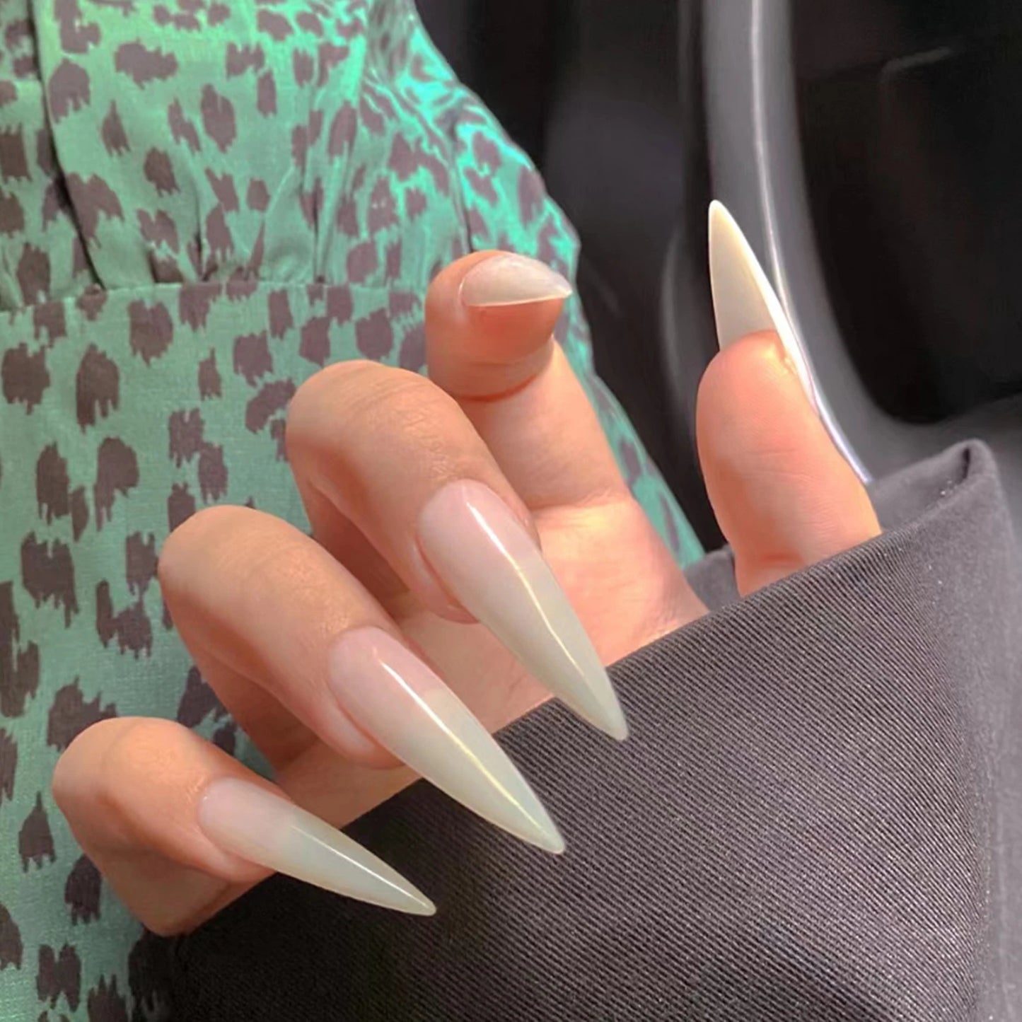 24pcs Glossy Black Fake Nails Set Press On Nail Tips Solid Color Long Stiletto Removable Artificial Nails Decoration Nail Art style13