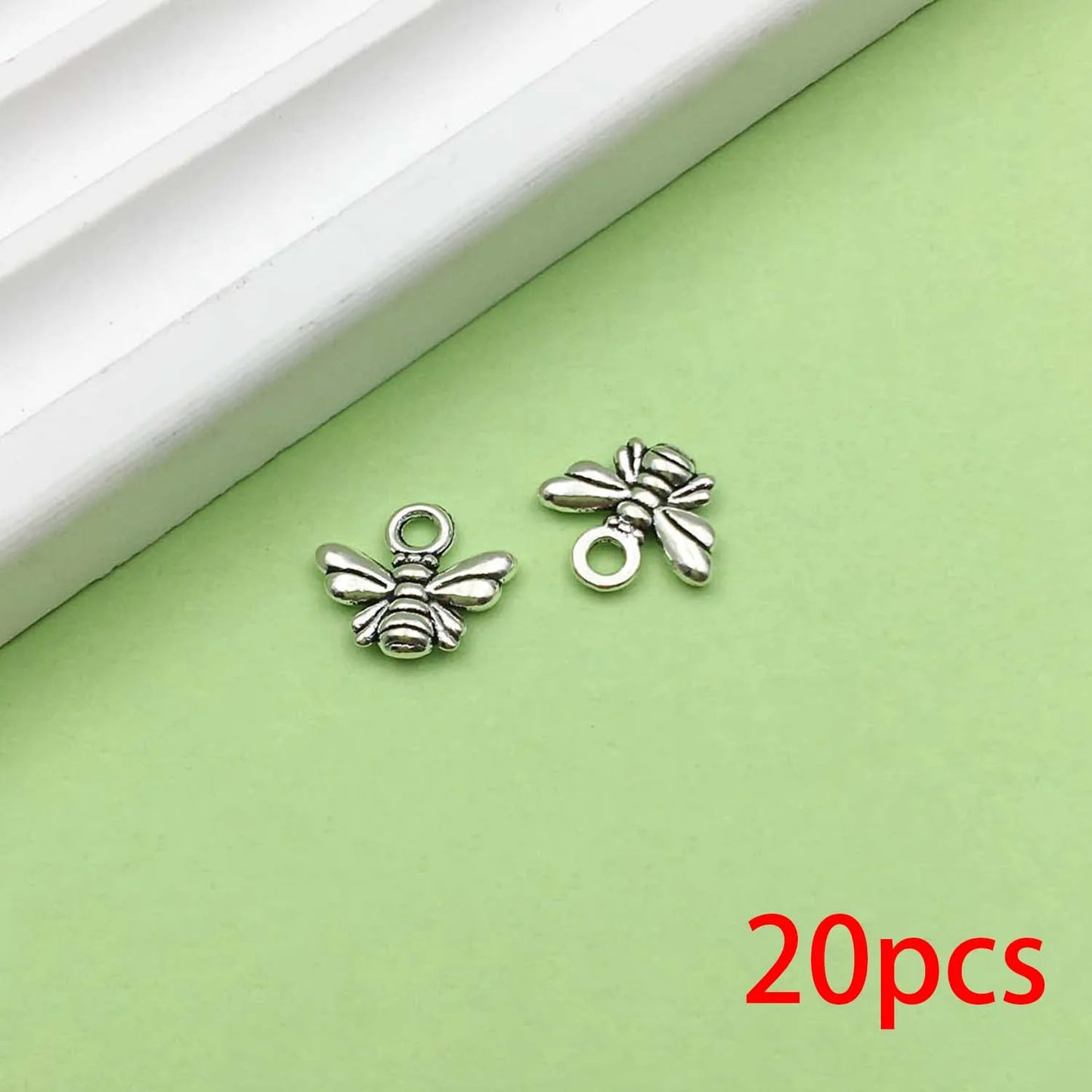Random 20pcs Alloy Bee Design Charms Vintage Insect Pendants for DIY Bracelet Necklace Jewelry Making Accessories style 2