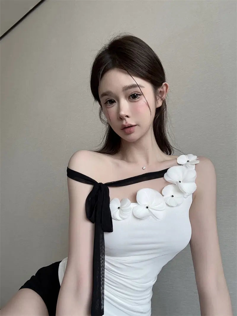 Women Asymmetric Blouse Summer Floral Applique Sleeveless Top Tie Front Design Elegant Night Out Outfit Romantic Date Top
