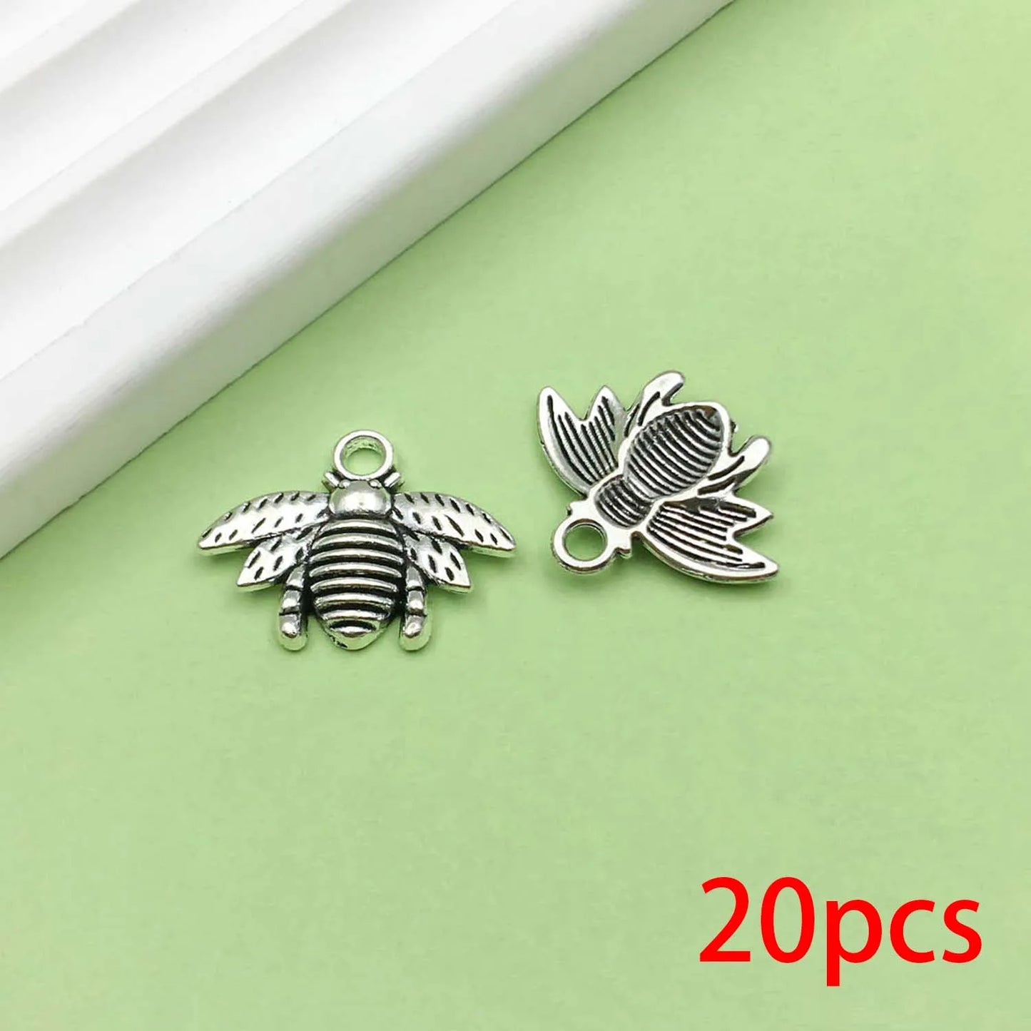Random 20pcs Alloy Bee Design Charms Vintage Insect Pendants for DIY Bracelet Necklace Jewelry Making Accessories style 4