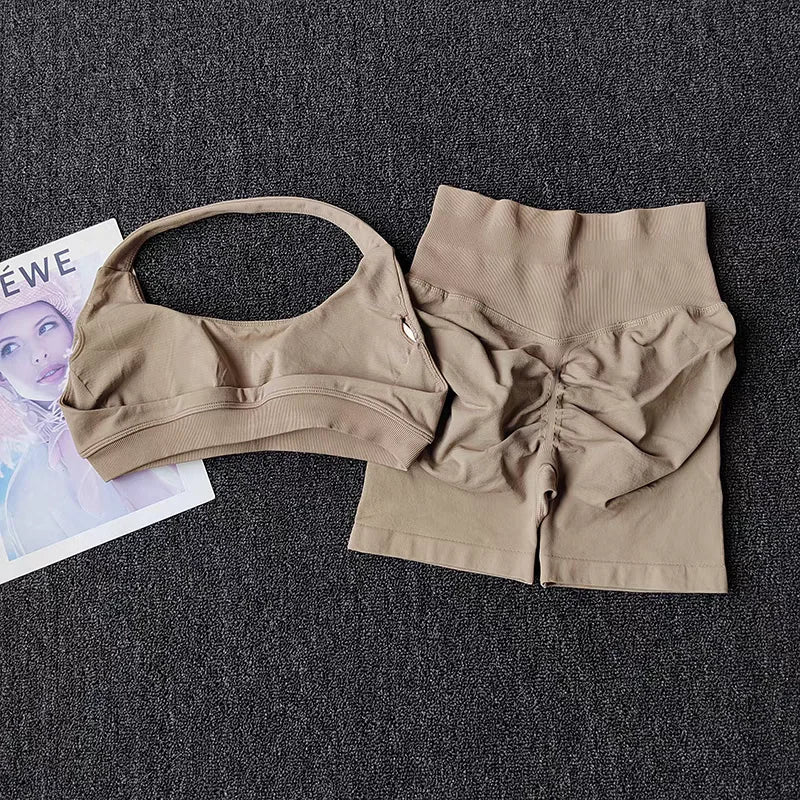 2 Pieces Yoga Suit for Women Seamless Fitness Gym Clothes Halter Sports Bra Matching Impact Shorts Workout Sets Gym Outfit