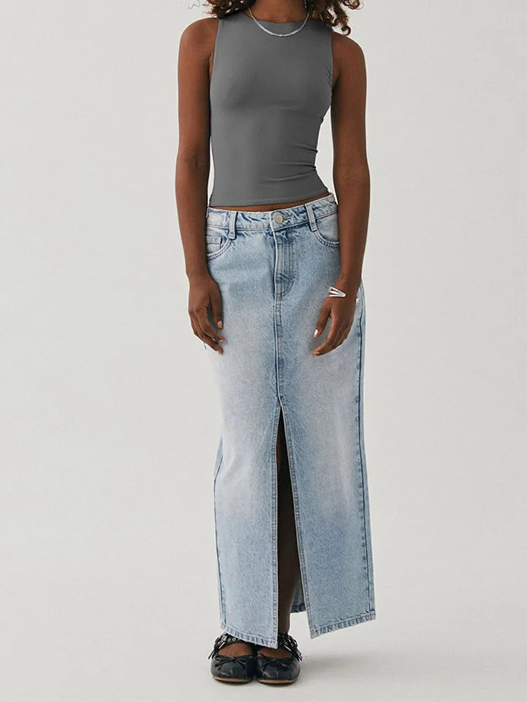 Sleeveless Tight Bottomed Shirt With Round Neck Racerback Top