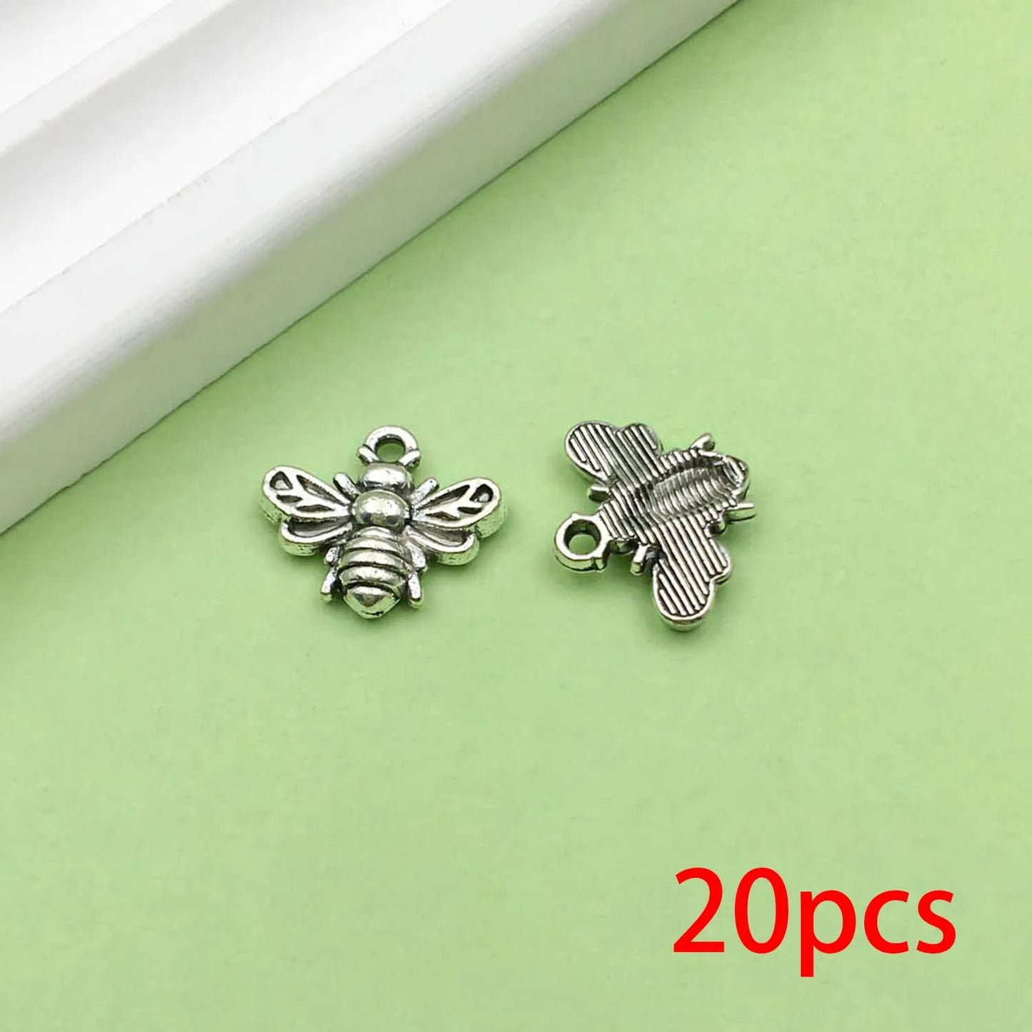 Random 20pcs Alloy Bee Design Charms Vintage Insect Pendants for DIY Bracelet Necklace Jewelry Making Accessories style 5