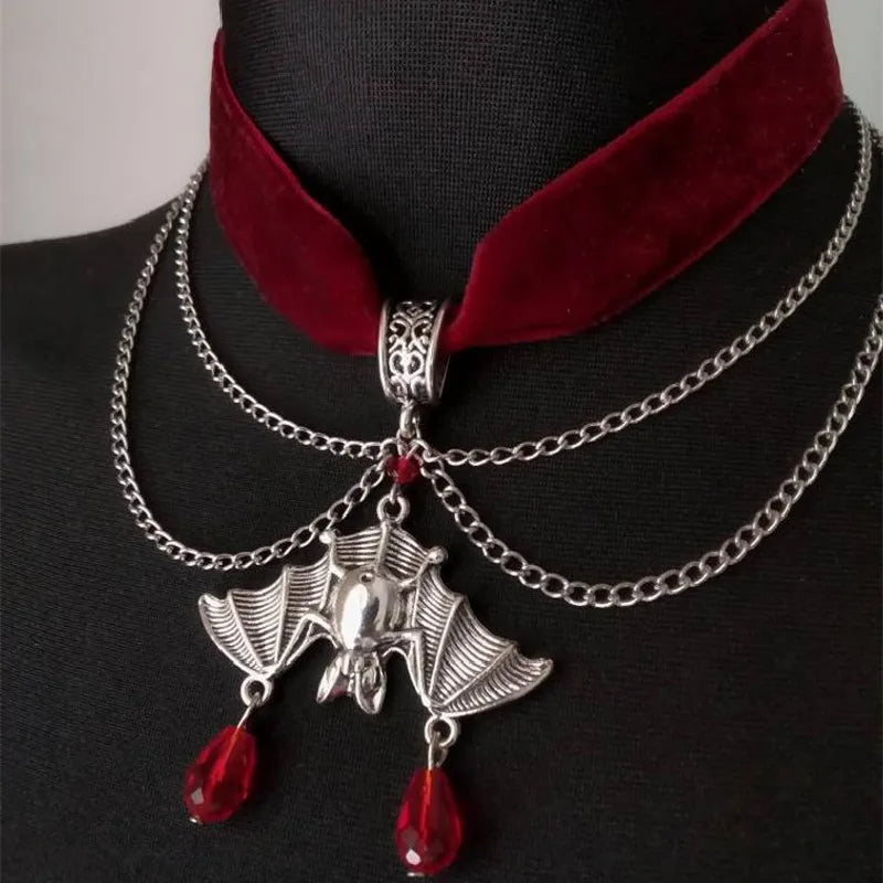 Goth Red Velvet Choker Bat Necklace Victorian Gorgeous Punk Gothic Vampire Jewelry Fashion Party Women Halloween Gift Charm