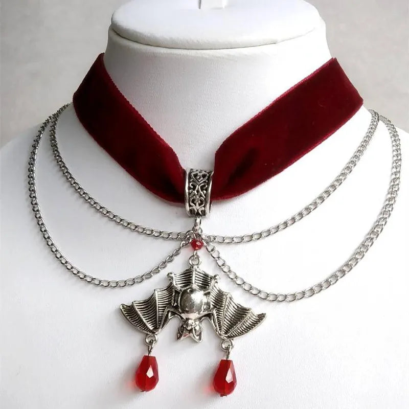 Goth Red Velvet Choker Bat Necklace Victorian Gorgeous Punk Gothic Vampire Jewelry Fashion Party Women Halloween Gift Charm Red
