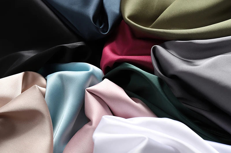 Spaghetti Strap Top Women Halter V Neck Basic White Cami Sleeveless Satin Silk Tank Tops Women'S Summer 2025 Camisole