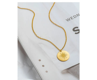 Gold Plated New Women Stainless Steel Necklace Round Disc Pendant With Eyes Pattern Clavicle Necklace Wedding Jewelry Wholesale