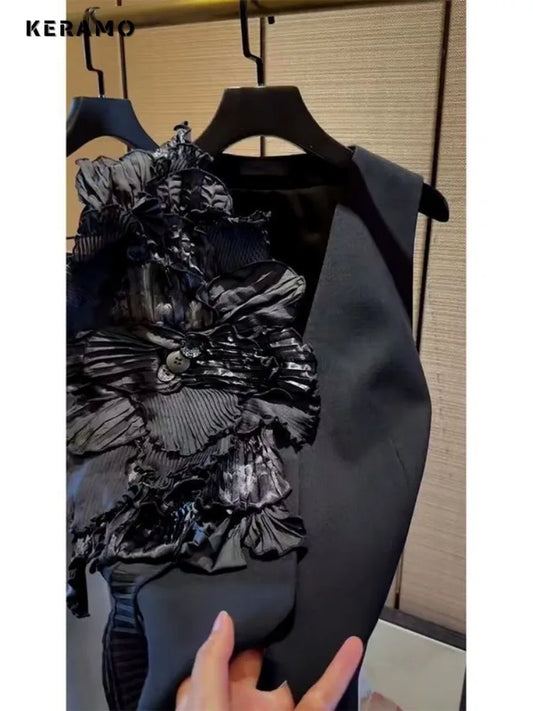 Women's Vintage Casual Floral Decoration Sleeveless Tanks Top 2025 Spring Fashion Loose Fit V-neck Top Classic Black Vest