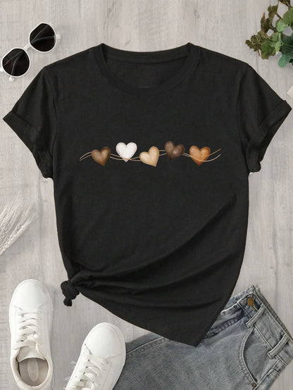 Short-Sleeve T-Shirt for Women with A Heart Pattern Print Versatile Design Summer Short Sleeved Harajuku Streetwear Tops Tees