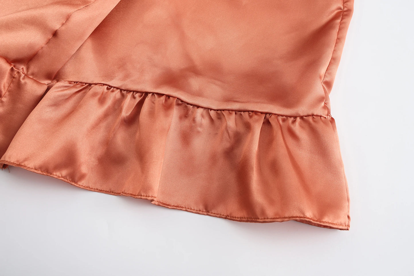 Wedding Bride Bridesmaid Robes for Women Bridal Party Gifts Team Dress Gown Silk Satin Sleepwear Kimono With Ruffle White Letter