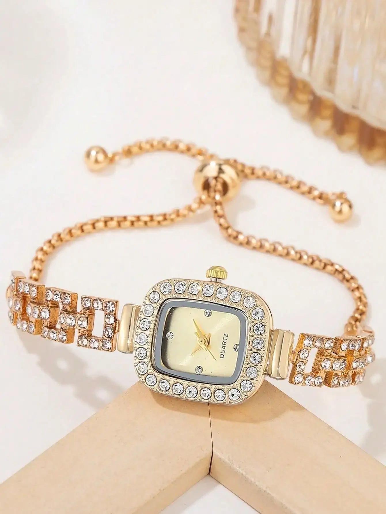 Fashion Square Women's Watches Brand Ladies Quartz Wristwatch Classic Silver Simple Femme Steel Band relogio feminino Gift