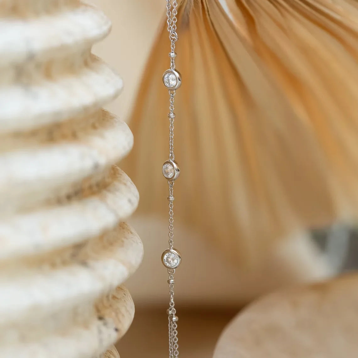 Gold Hand Chain for Women Gold Plated Bracelets for Women Silver Bracelets Hand Chain, Silver Jewelry Gifts for Women Christmas Silver 17.5cm