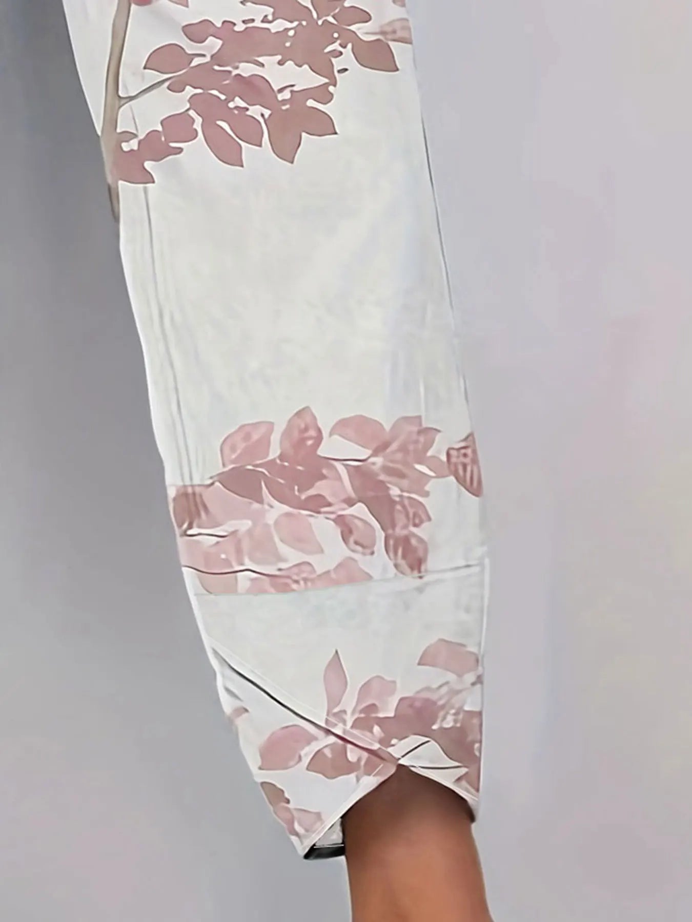 Womens Plus Size Casual Summer Pants Straight Leg Floral Print with Pockets Machine Washable Non Stretch Fabric for Casual Wear