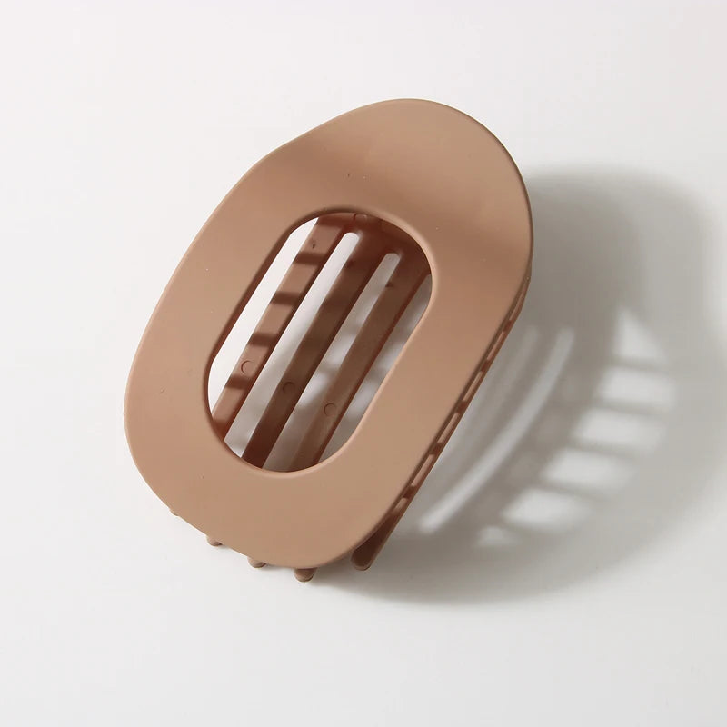 Fashion Oval Flat Hair Clips for Women New Design Leopard Large Flat Round Claw Clip French Concord Hair Clips Hair Accessories 131M-1PCS KQ