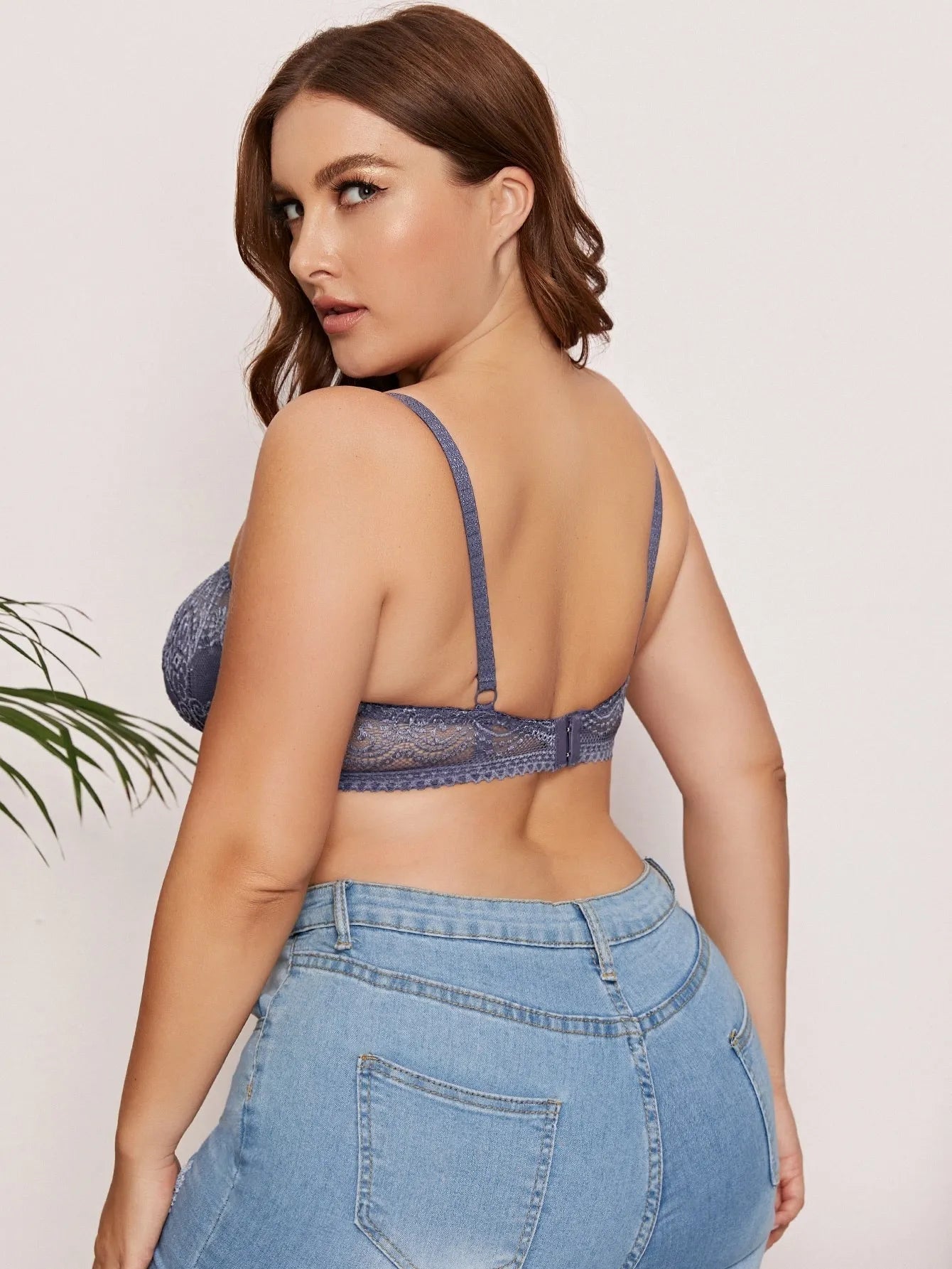 Beauwear B C Cup French Style Light Weight Women Lace Bra Breathable Back Closure Adjustable Strap Soft Deep V Thin Lingerie Top