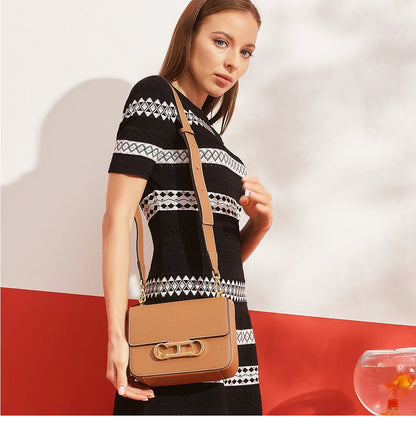 CHCH Women's Saddle Bag 2024 Autumn/Winter New Black Cow Leather Flip Small Square Bag Simple Commuter Diagonal Cross Bag