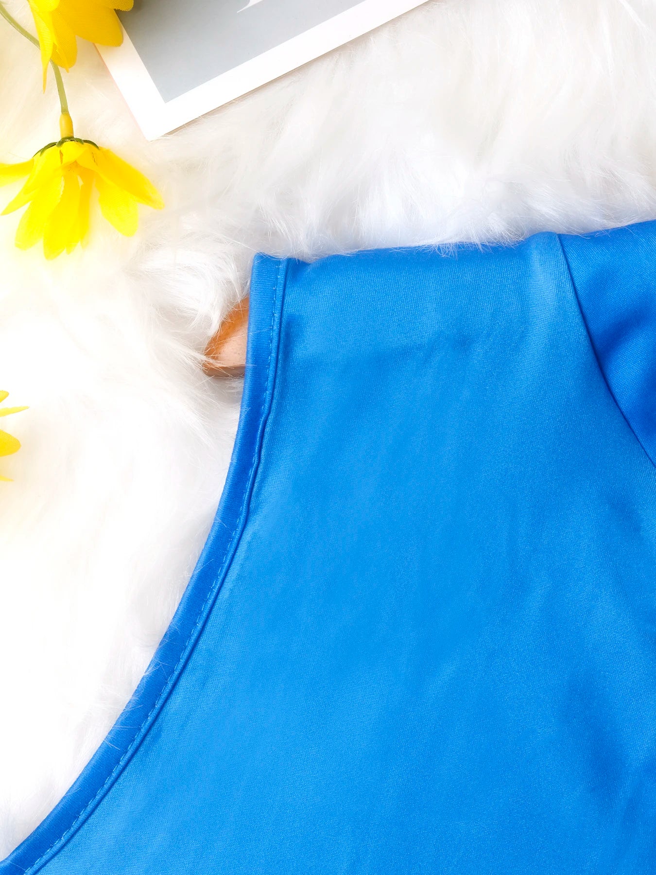 Women's Plus Size Casual Sleeveless V-Neck Top and Floral Print Shorts Two-Piece Set for Summer Comfort and Effortless Style