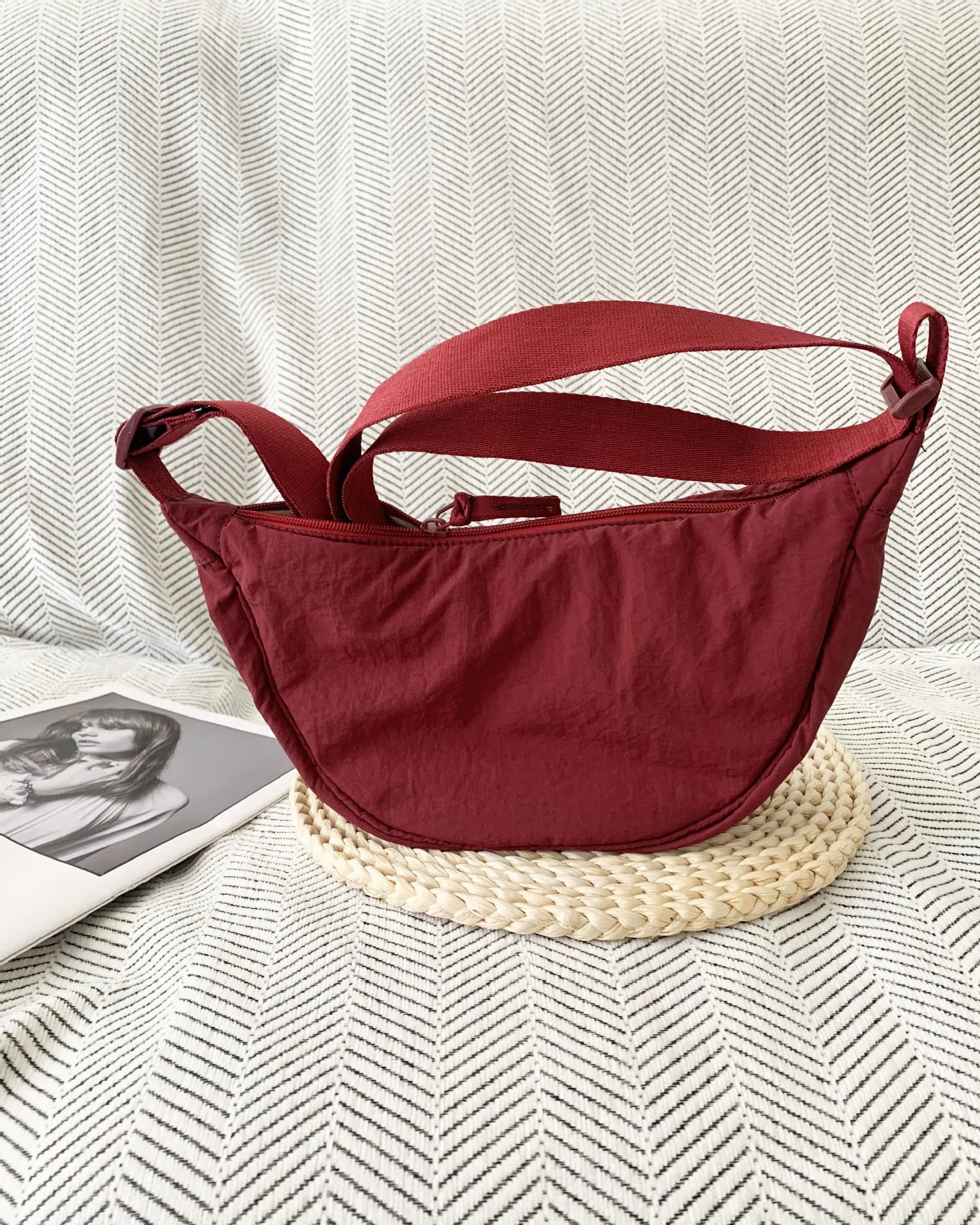 Casual Nylon Hobos Shoulder Bags for Women Lightweight Portable Ladies Crossbody Bag Simple Solid Color Female Handbags Purse