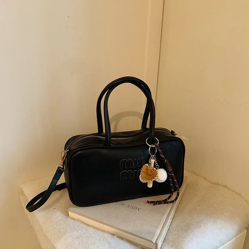 2025 new high-end luxury designer Boston handbag female niche retro fashion all-match pillow bag shoulder messenger bag trend Black frosted CHINA