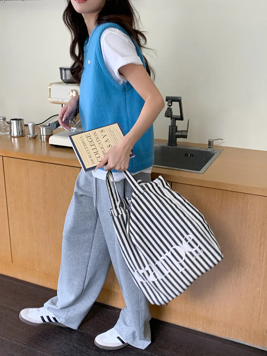 New relaxed and curved cut sports and casual wide leg pants for early autumn Badiee Stylez