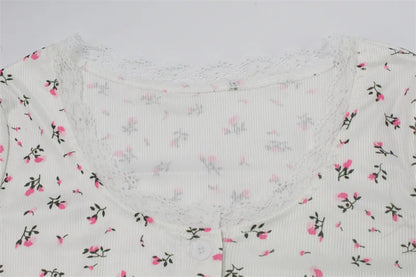 Floral print set, low cut round neck, tight fitting long sleeved top, shorts, European and American home clothes