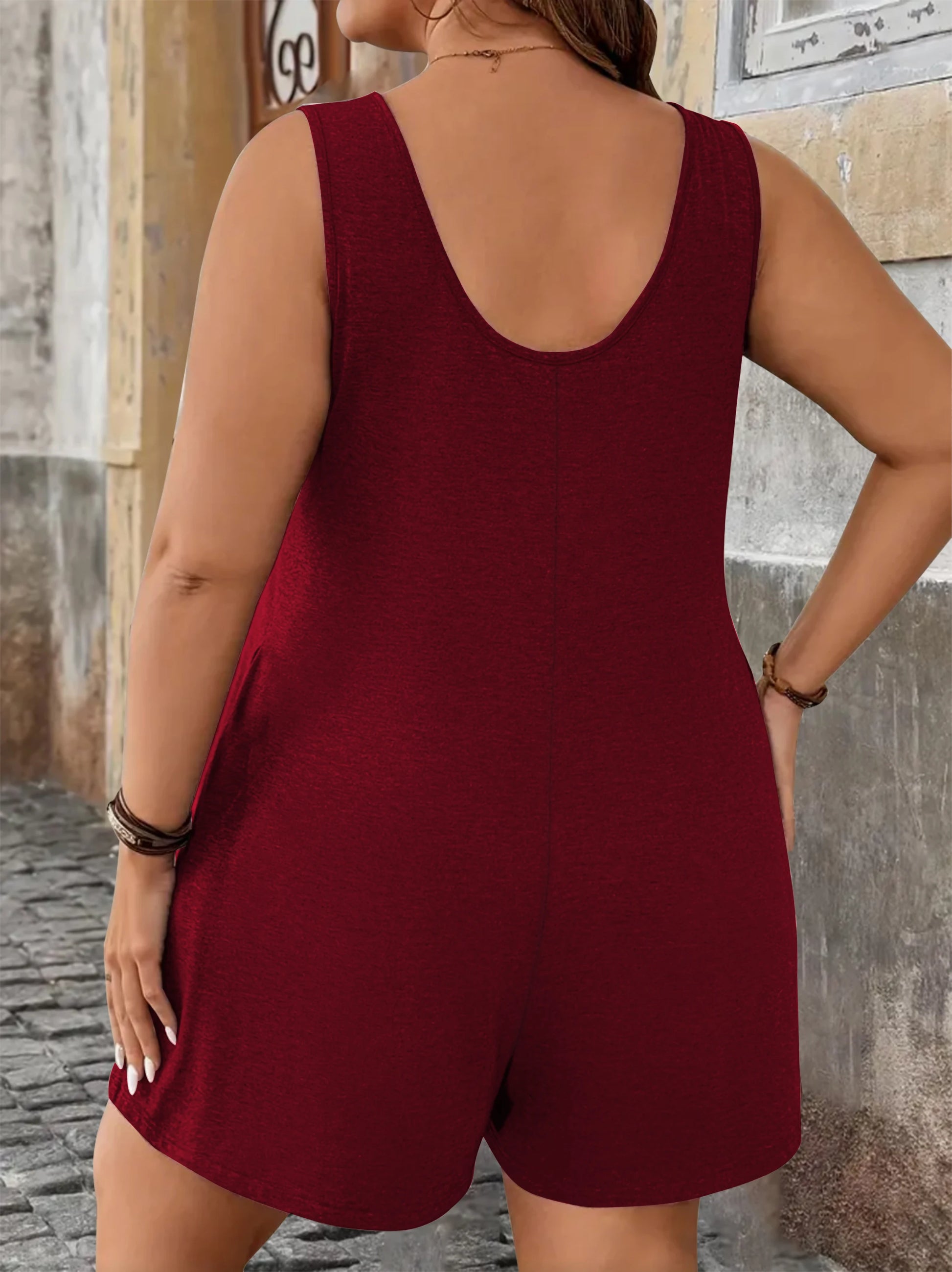 Chic Plus Size Solid Vest Romper - Round Neck Jumpsuit with Pockets, Elegant Casual Summer Outfit for Women