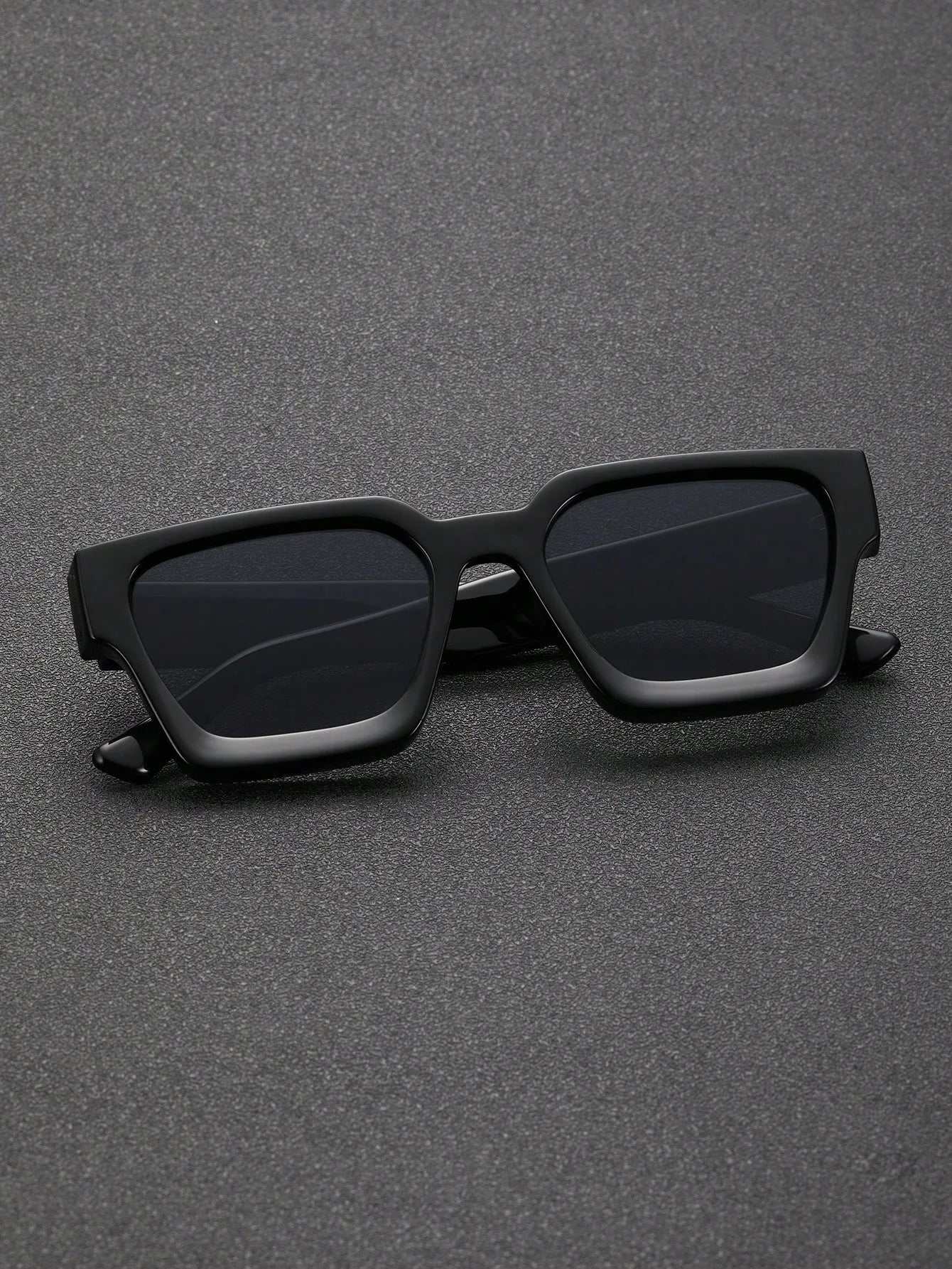 1/2 PC S Classic Fashion Square Plastic Frame Women Sunglasses For Men Daily Life Shades Eyewear Accessories. Badiee Stylez