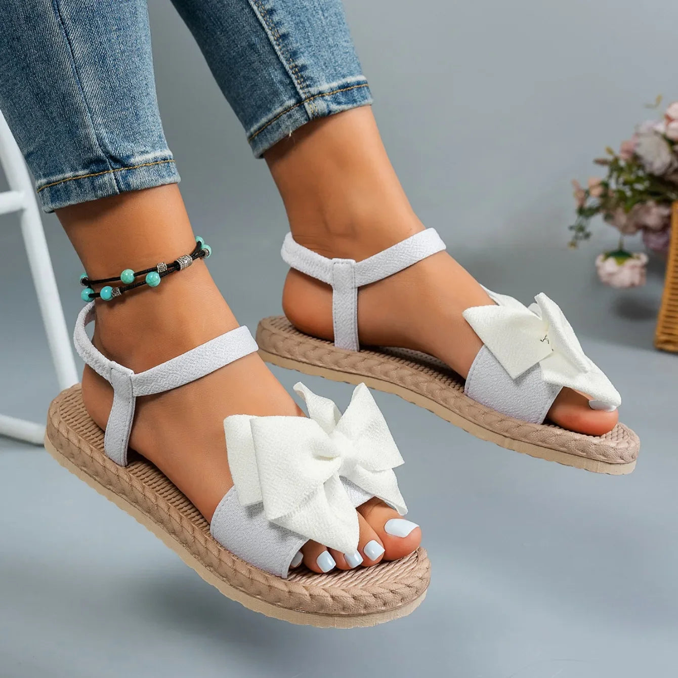 Women Sandals 2024 New Summer Lightweight Sandals Fashion Beach Casual Slippers Outdoor Bow Tie Flat Shoes Home Slides Women