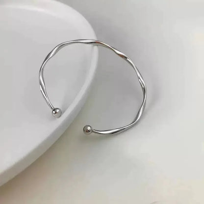 2025 New Fashion Creative Unique Design Style Minimalist Geometric Bending Shape Adjustable Bracelet, Suitable For Mothers to Se Badiee Stylez