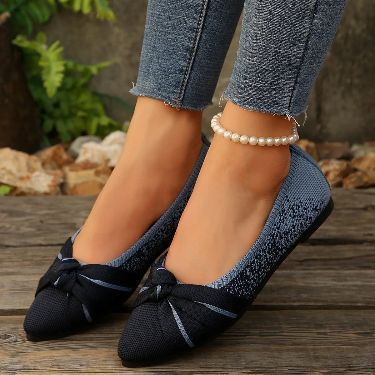 2025 Spring Autumn Pointed Bow Flat Shoes Women's Fashion Lightweight Comfortable Casual Shoes Large Size Women Loafers