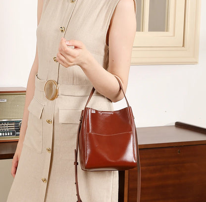 Toptrends Korean Style Bucket Genuine Leather Shoulder Bags For Women 2025 Luxury Designer Crossbody Purses Tote Ladies Handbags