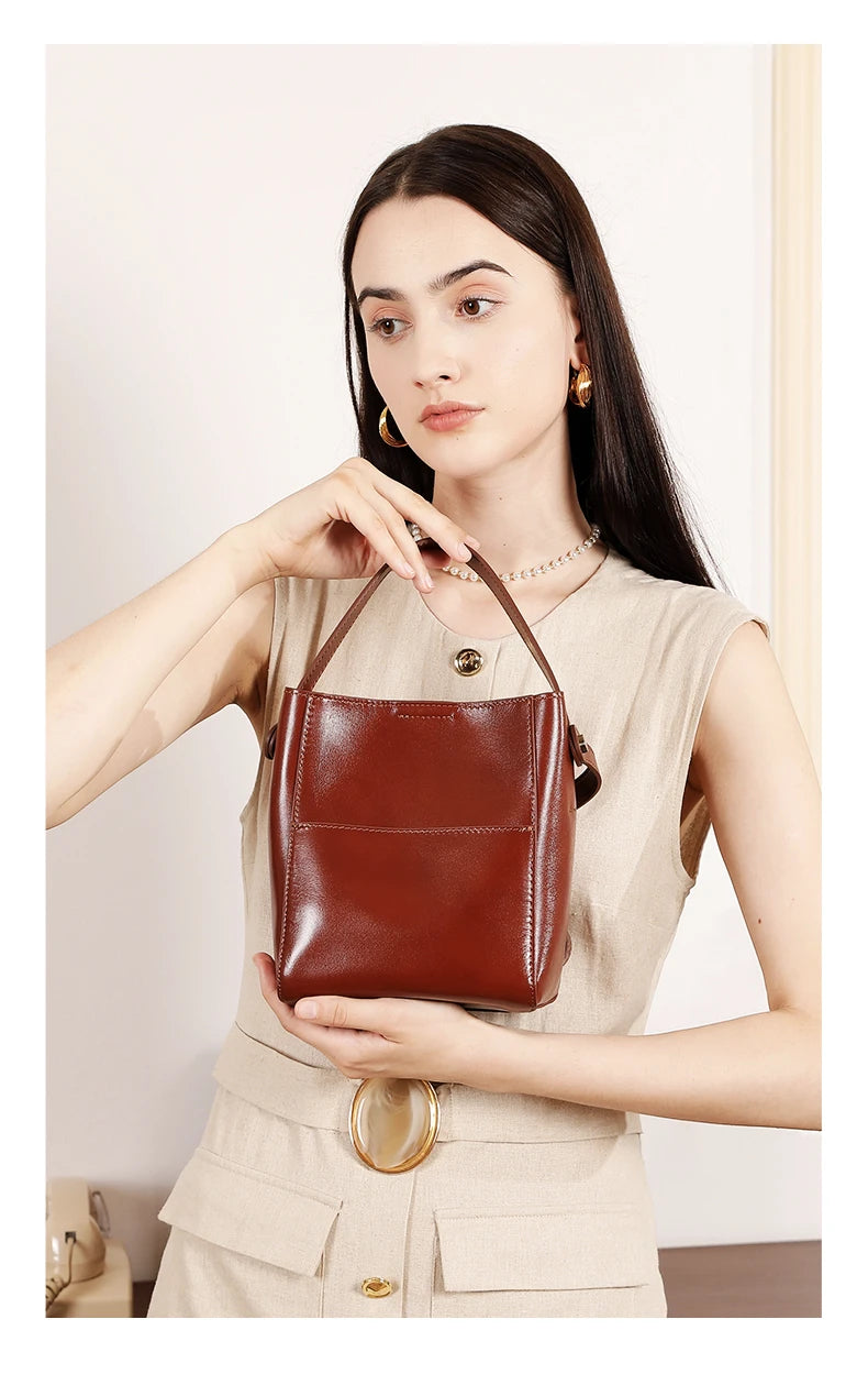 Toptrends Korean Style Bucket Genuine Leather Shoulder Bags For Women 2025 Luxury Designer Crossbody Purses Tote Ladies Handbags