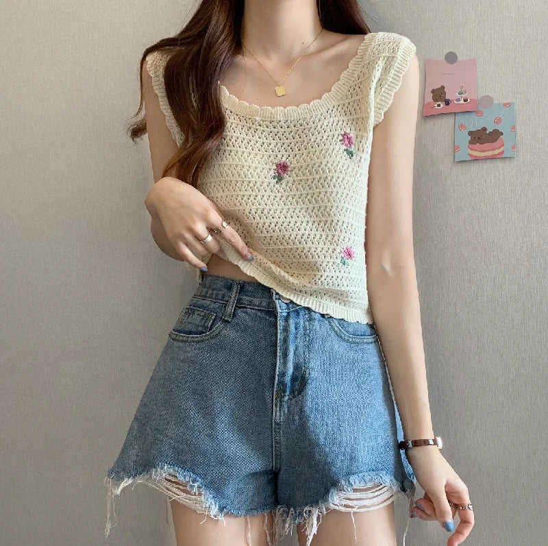 Women Summer Flower Embroidered Knit Tank Tops O-Neck Sleeveless Sweet Camisole Crochet Outer Wear Vintage Loose Inner Crop Tops APRICOT One Size