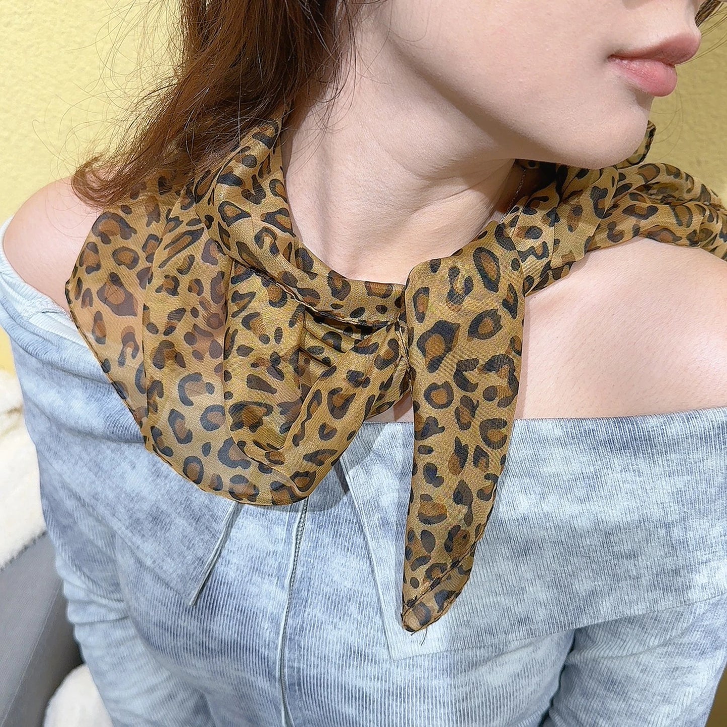 Retro Leopard Print Square Scarf for Women Satin Thin Edge Scarves Head Band Fashion Y2K Lady Hair Shawl Wrap Female Neckerchief