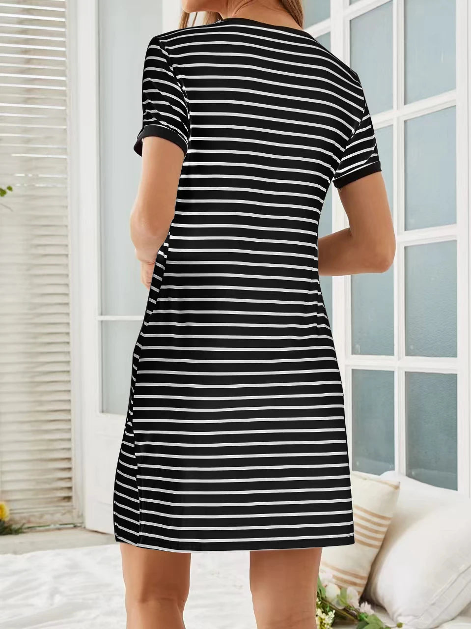 European and American Hot Sale! Classic Black and White Stripe Bodycon Mini Dress - Essential for Summer Fashion