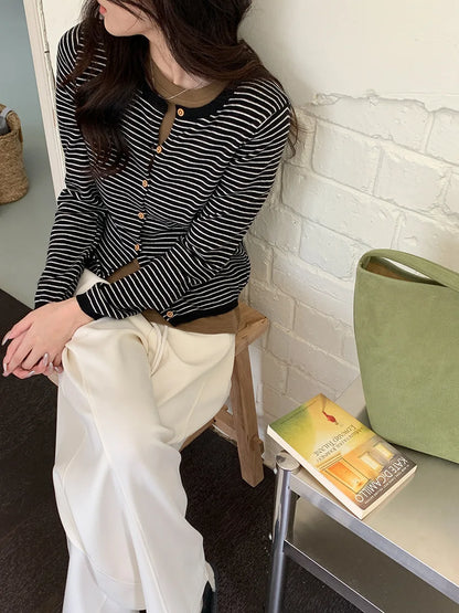 New relaxed and curved cut sports and casual wide leg pants for early autumn Badiee Stylez