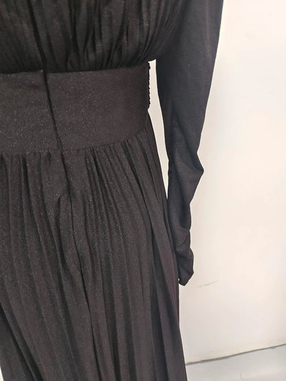 TWOTWINSTYLE Solid Spliced Belt Slimming Dresses For Women O Neck Long Sleeve High Waist Temperament Long Dress Female Clothes