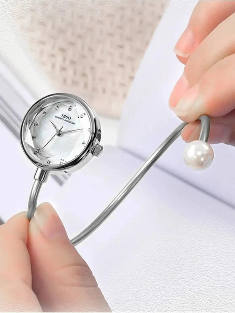 Silver Pearl Bracelet Women's Quartz Watch Simple Ladies Clock Elegant Ladies Watch Bracelet Perimeter 160mm