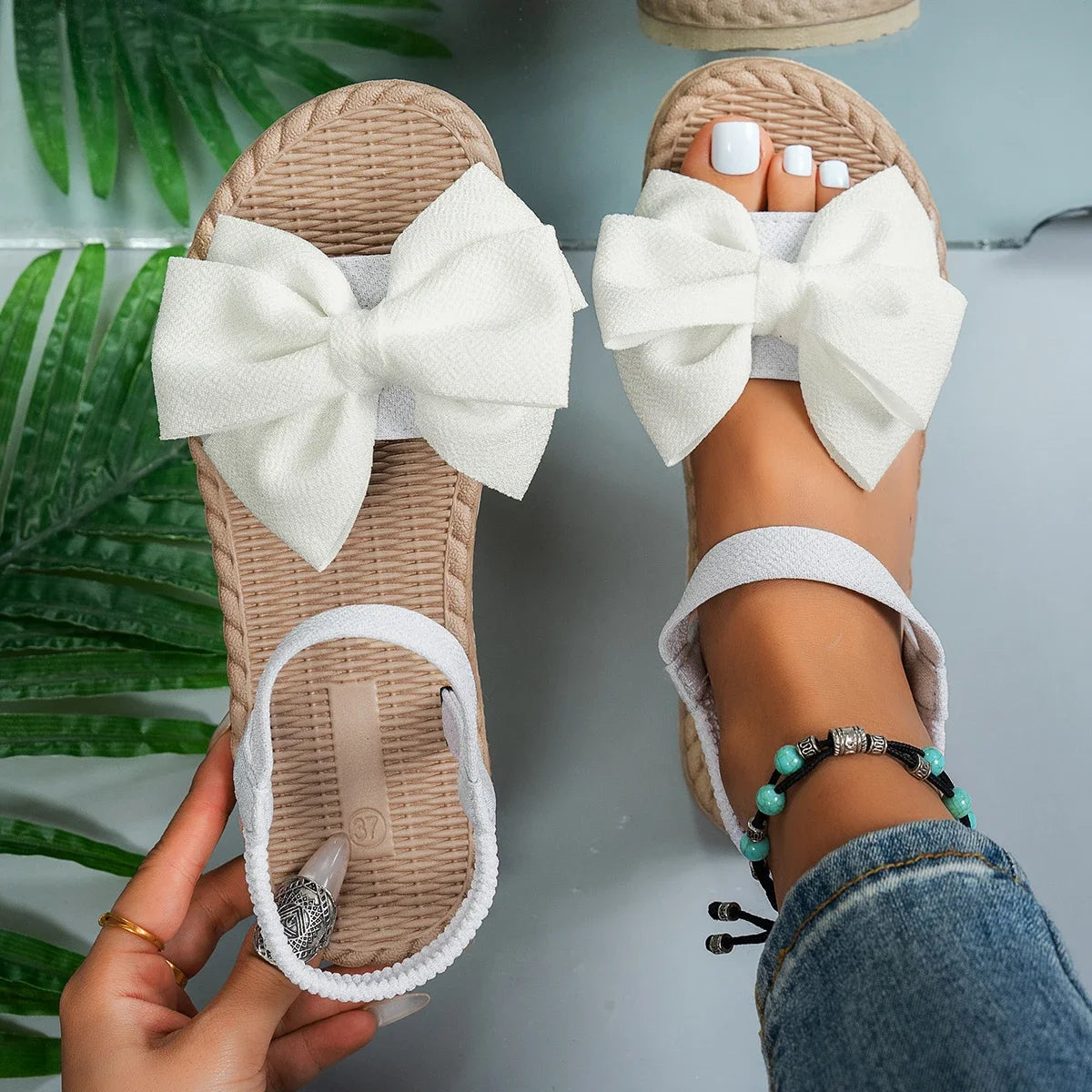 Women Sandals 2024 New Summer Lightweight Sandals Fashion Beach Casual Slippers Outdoor Bow Tie Flat Shoes Home Slides Women Beige