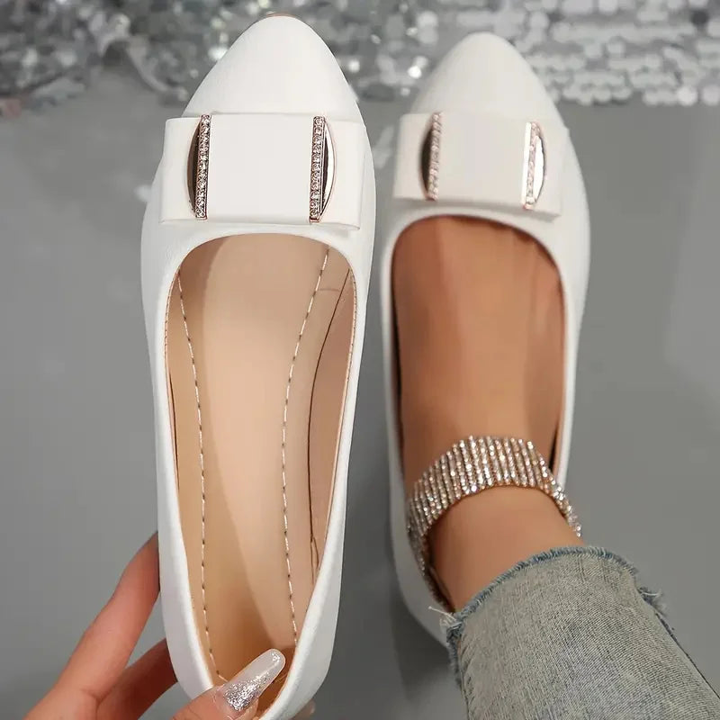 2024 Women Trend Flat New Casual Lightweight Office Dress Shoes Women Baotou Slip on Comfortable Elegant Loafers Shoes for Women WHITE