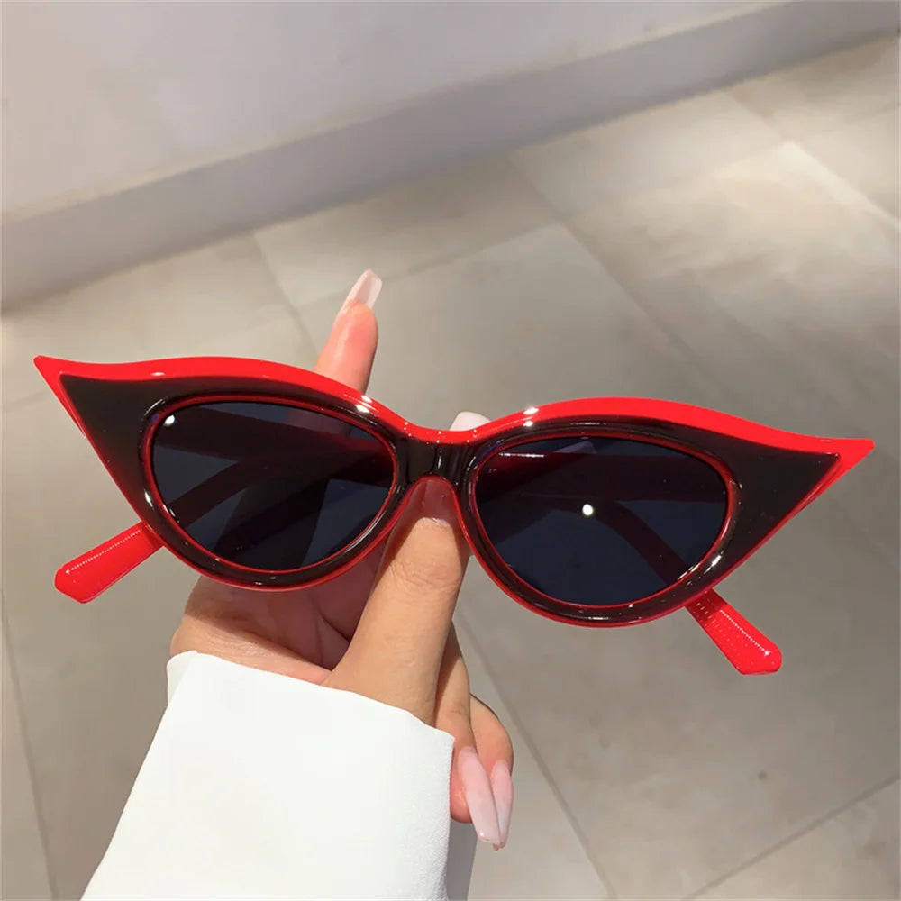 2024 Luxury Band Fashion Y2k Sexy Cat Eye Sunglasses Women Men Designer Snake Sun Glasses Gradient Shades Uv400 Oculo Eyewear A-Red